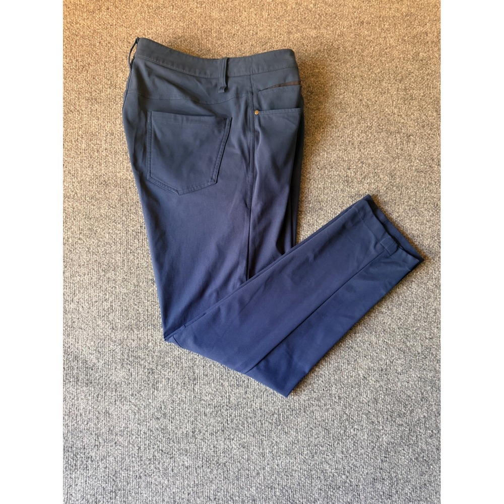 Lululemon men's blue chino pants size 31